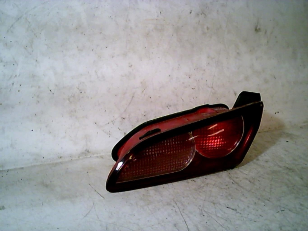 Feu arriere secondaire droit (feux)