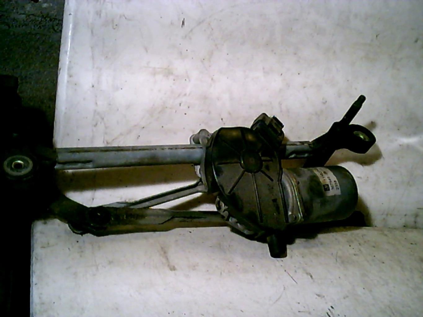 Moteur essuie glace avant