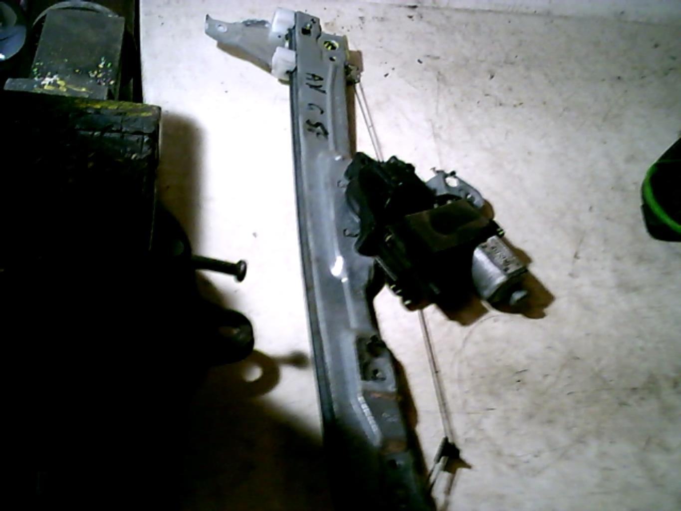 Leve vitre electrique avant gauche