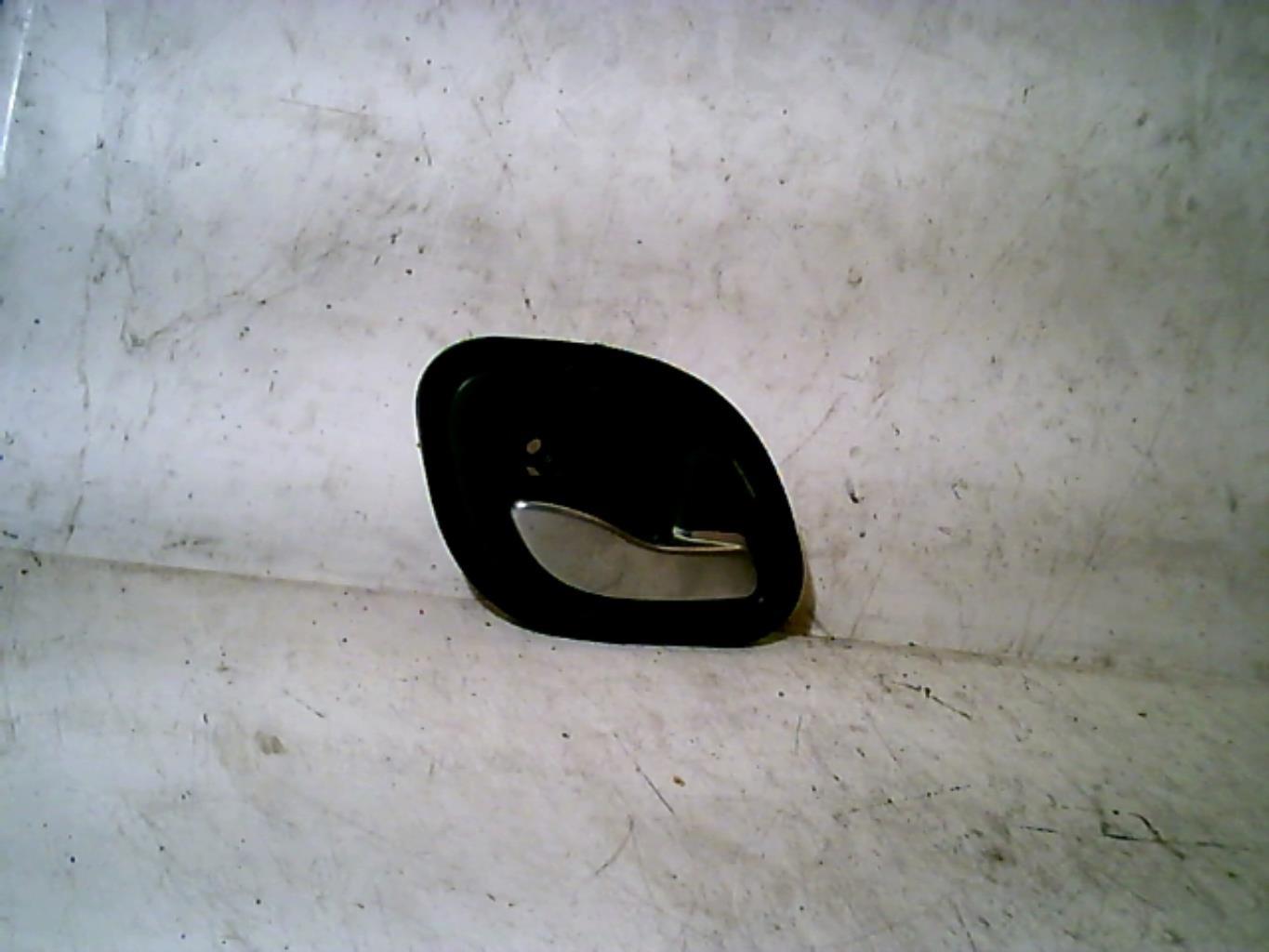Poignee interieur avant droit