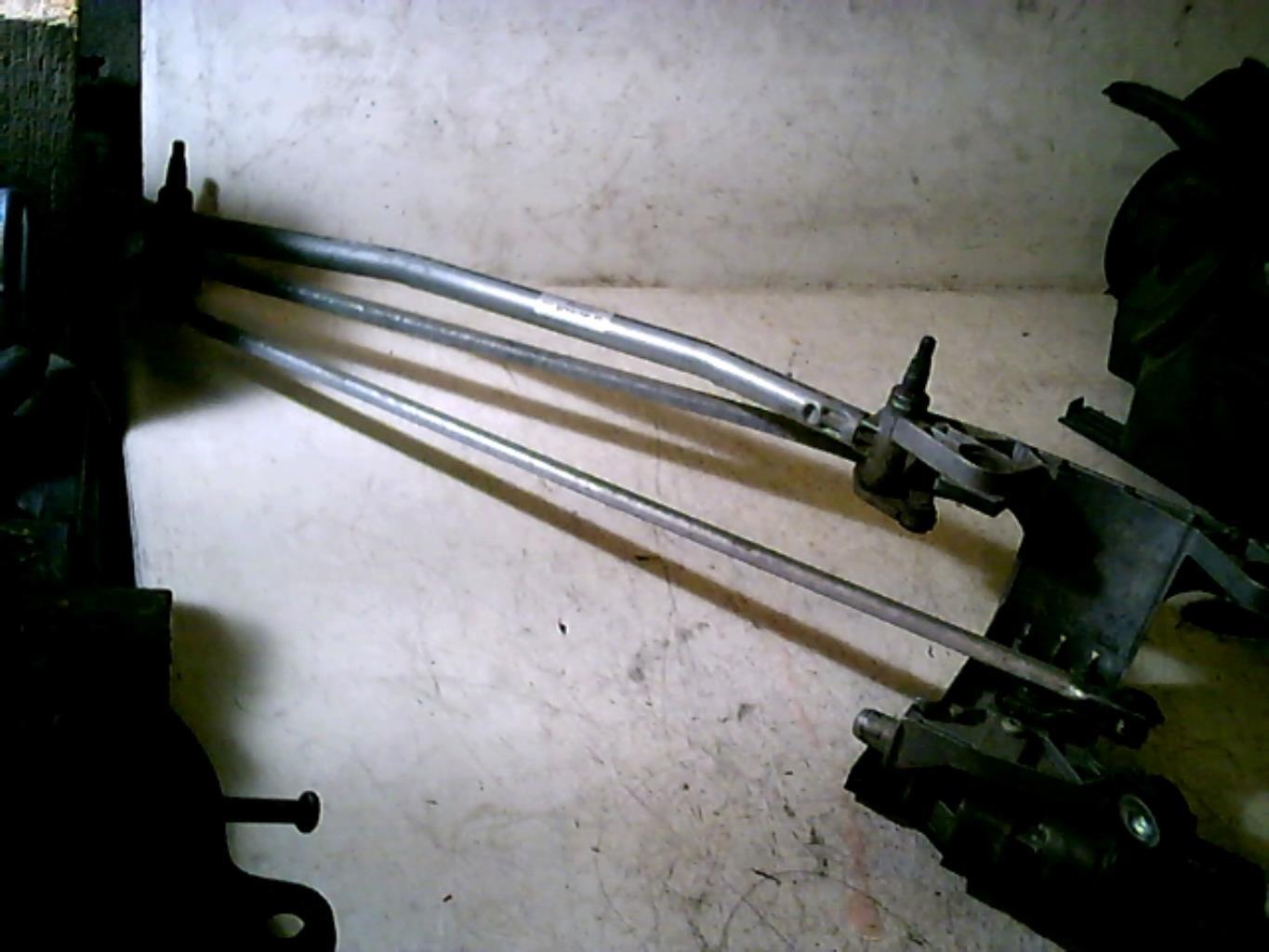 Moteur essuie glace avant
