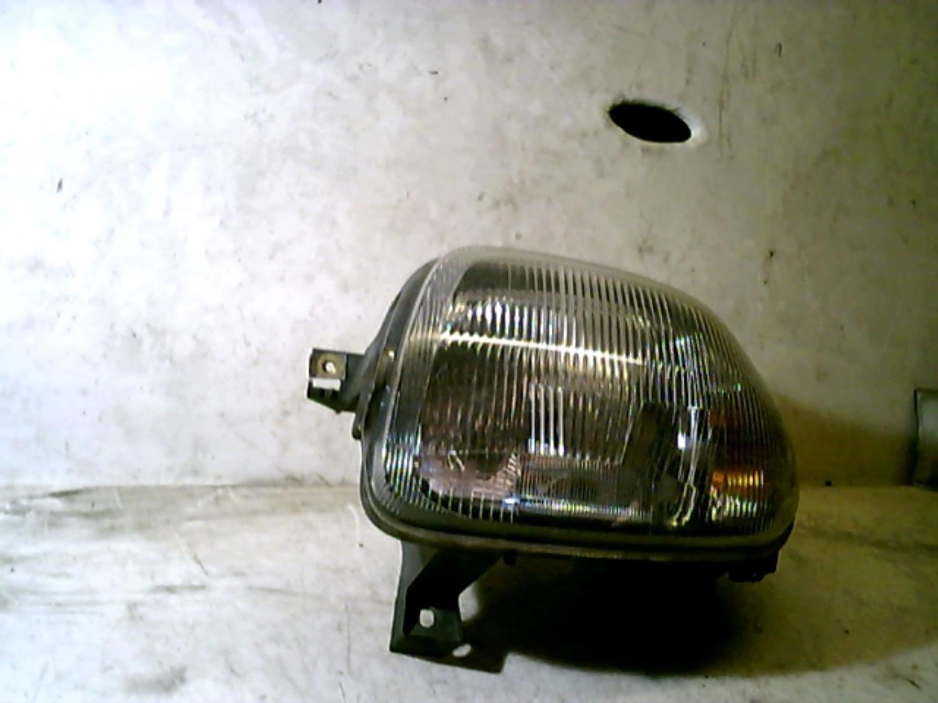 Optique avant principal gauche (feux)(phare)