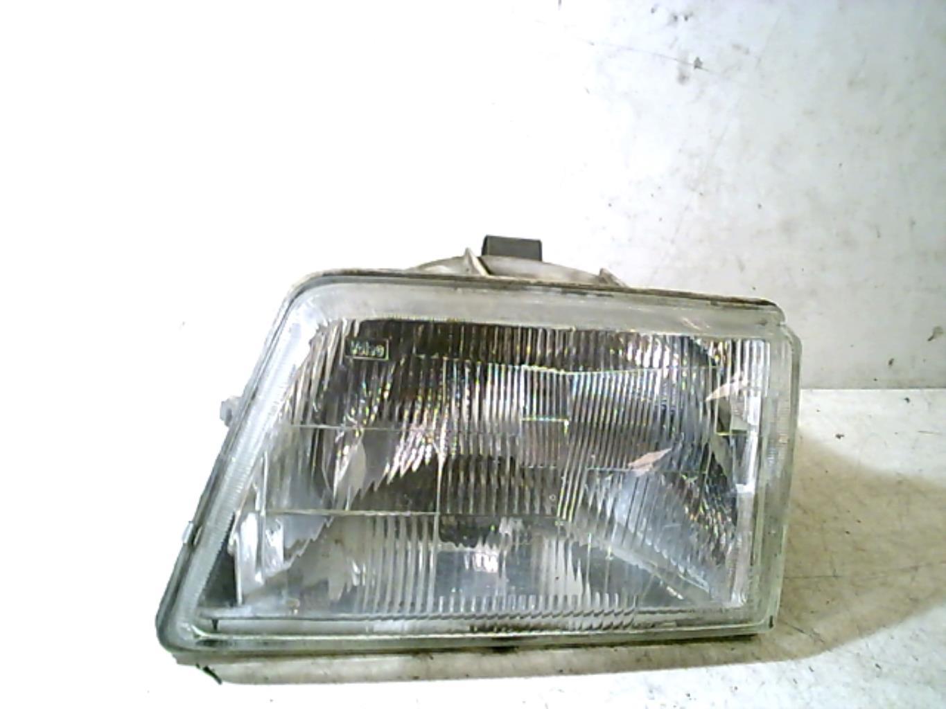 Optique avant principal gauche (feux)(phare)