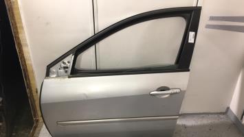 Porte avant gauche