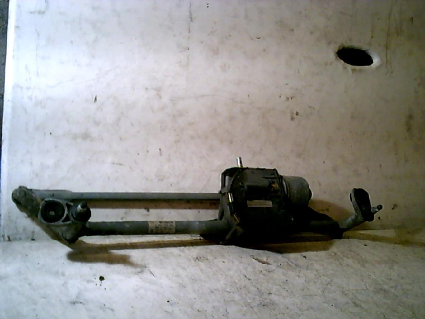Moteur essuie glace avant