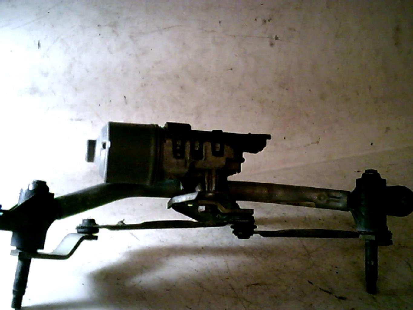Moteur essuie glace avant