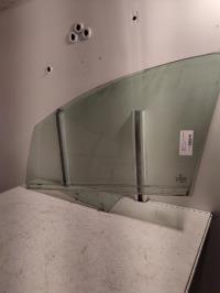 Vitre avant gauche