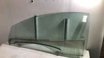 Vitre avant gauche
