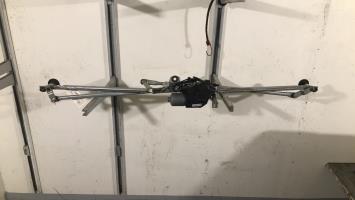 Moteur essuie glace avant