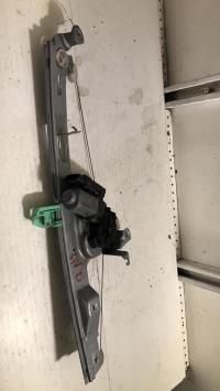 Moteur leve vitre avant droit
