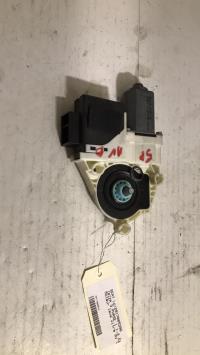 Moteur leve vitre avant droit