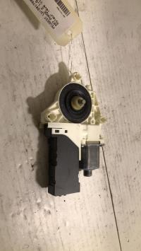 Moteur leve vitre avant droit