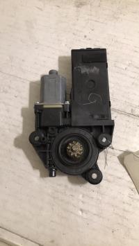 Moteur leve vitre avant gauche