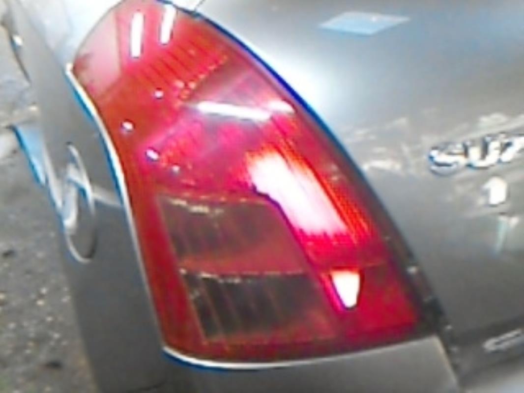 Fanale posteriore principale sinistro (luci)