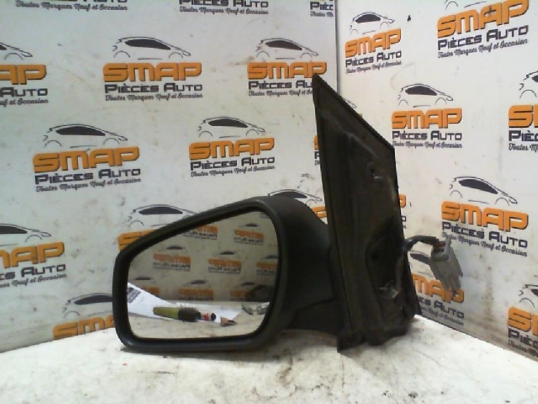 Retrovisor izquierdo