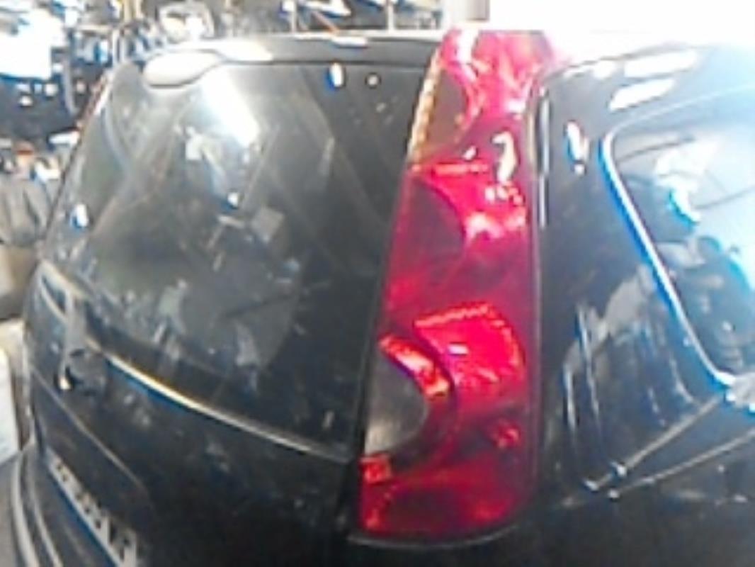 Fanale posteriore principale destro (luci)