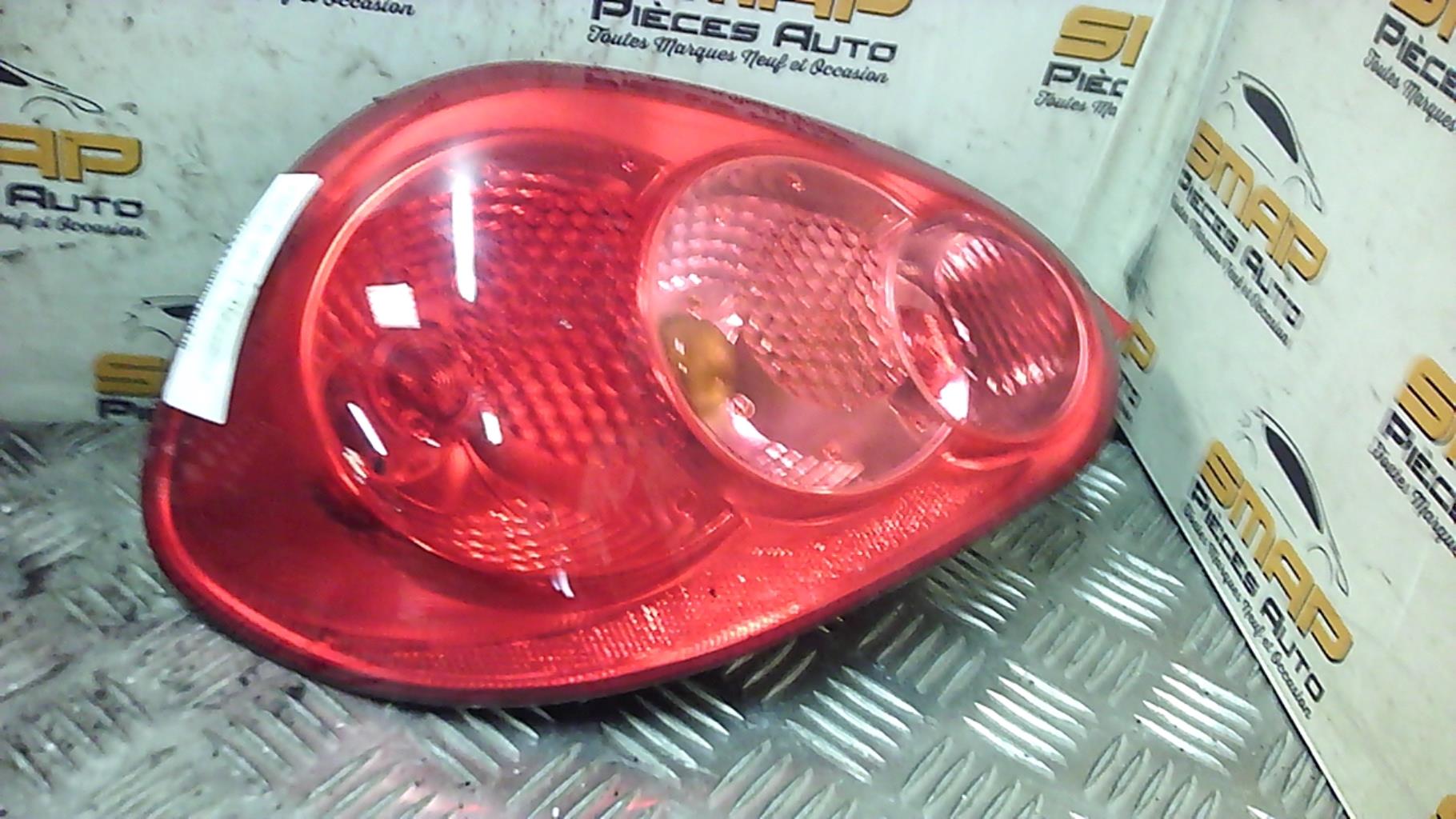 Fanale posteriore principale sinistro (luci)