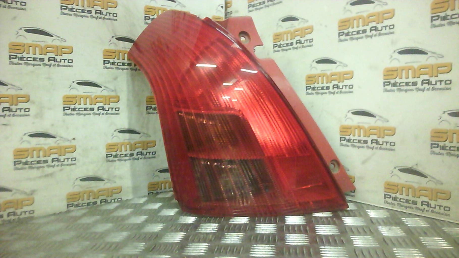 Fanale posteriore principale sinistro (luci)
