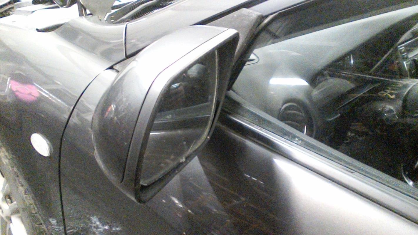 Retrovisor izquierdo