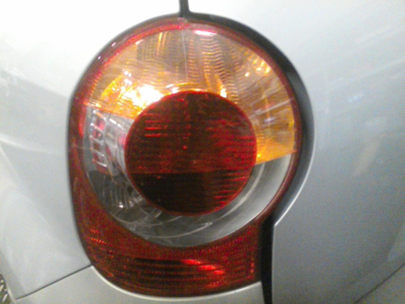 Fanale posteriore principale sinistro (luci)