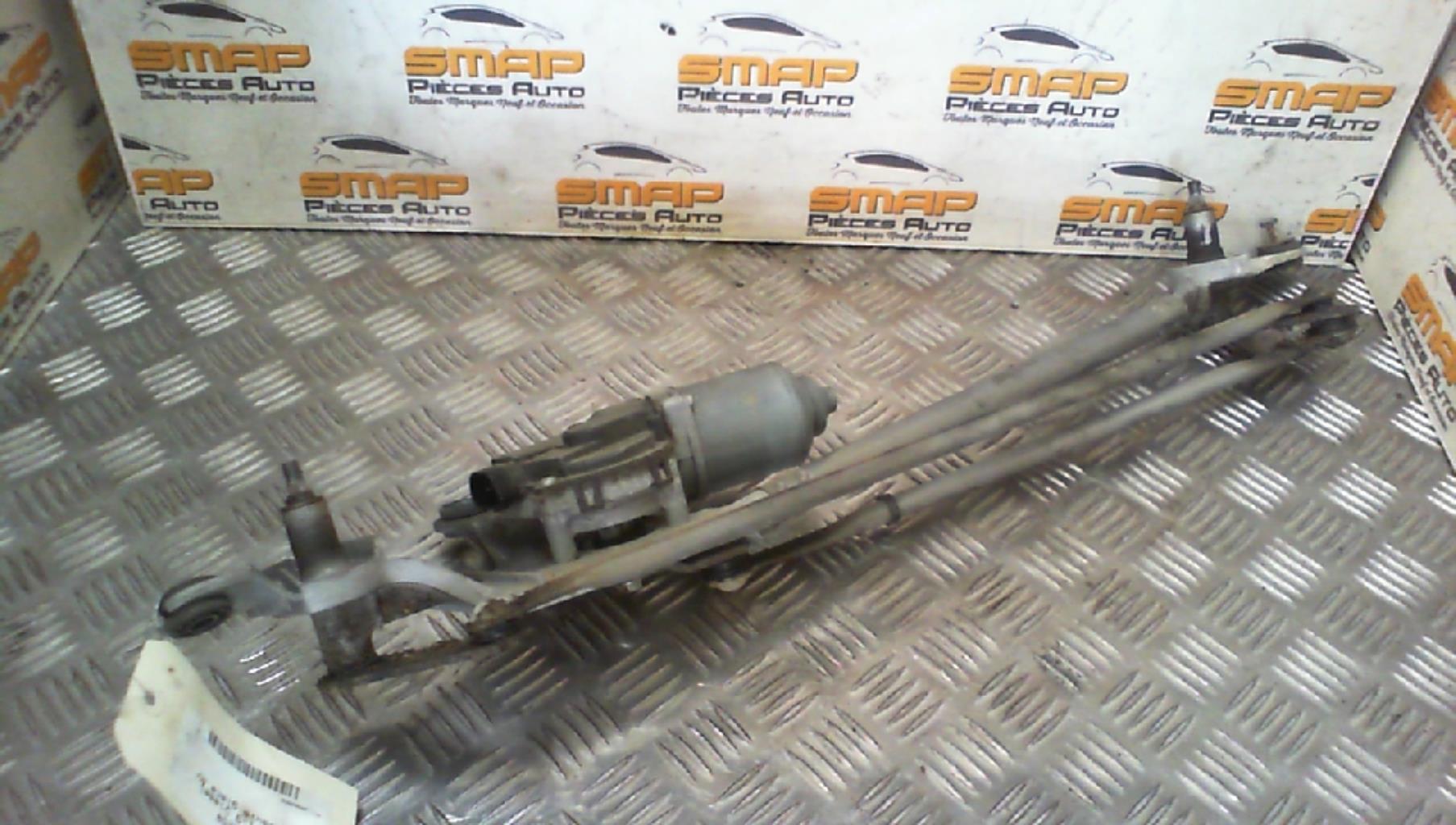 Motor de limpiaparabrisas delantero