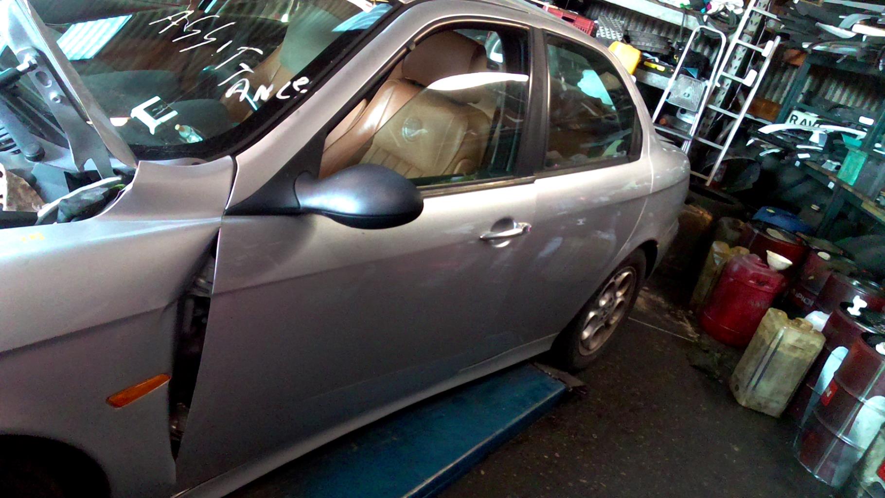 Porte avant gauche