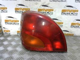 Fanale posteriore principale sinistro (luci)