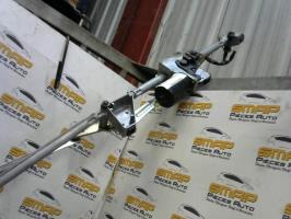 Motore tergicristallo anteriore