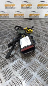 Attache ceinture avant droit