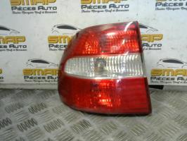 Fanale posteriore principale sinistro (luci)