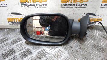 Specchietto retrovisore destro