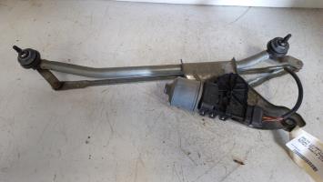 Motor de limpiaparabrisas delantero