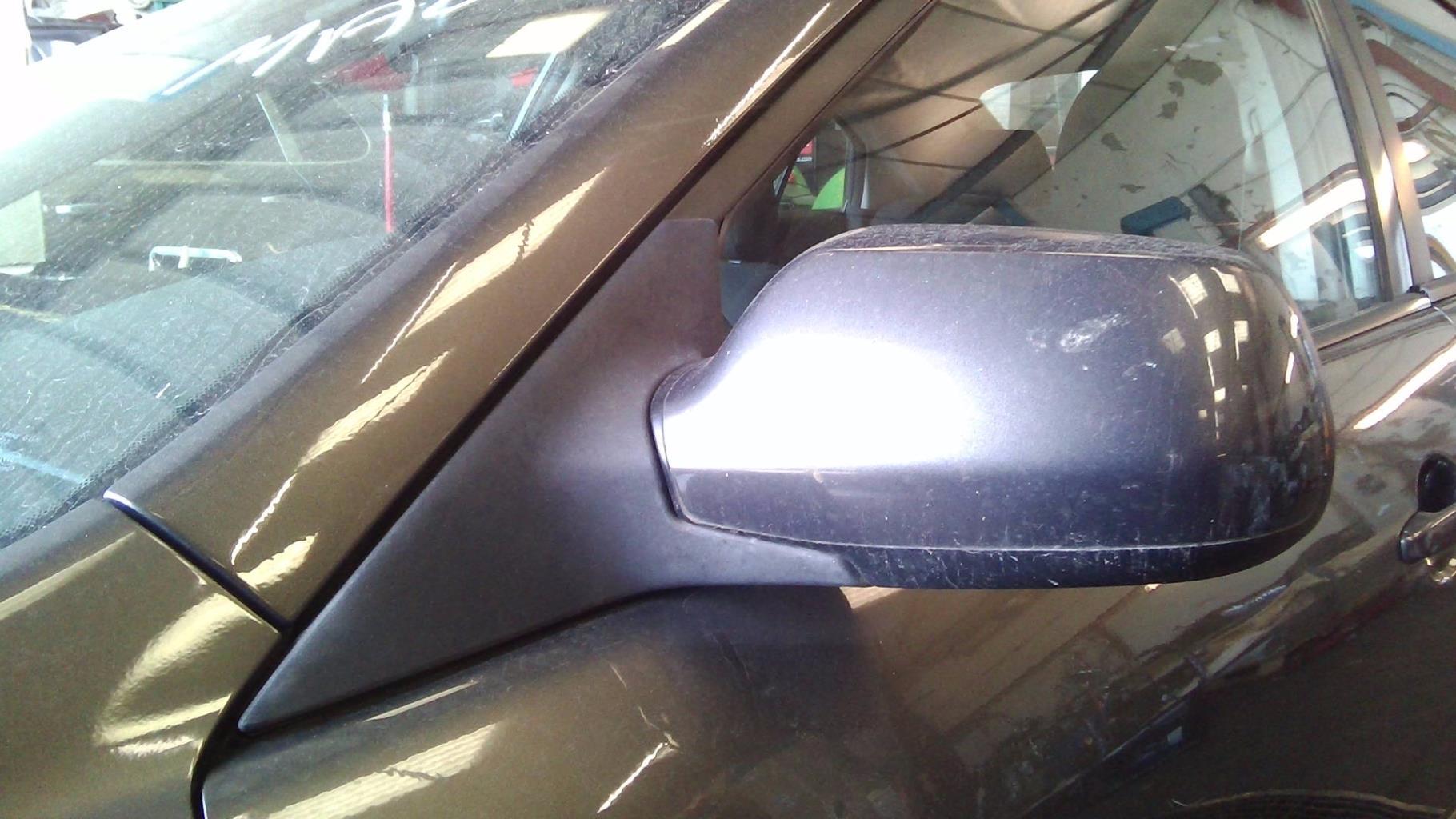 Retrovisor izquierdo
