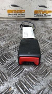 Attache ceinture avant gauche