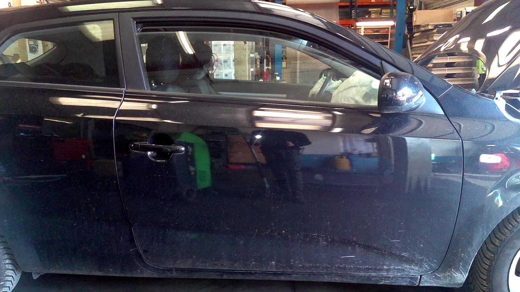 Porte avant droit