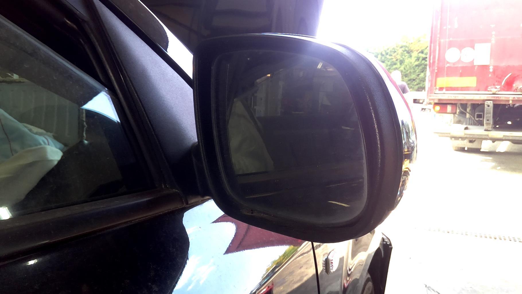 Retrovisor derecho