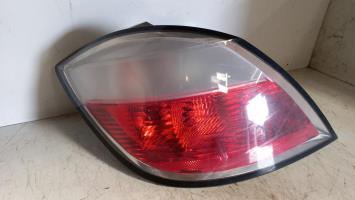 Fanale posteriore principale sinistro (luci)