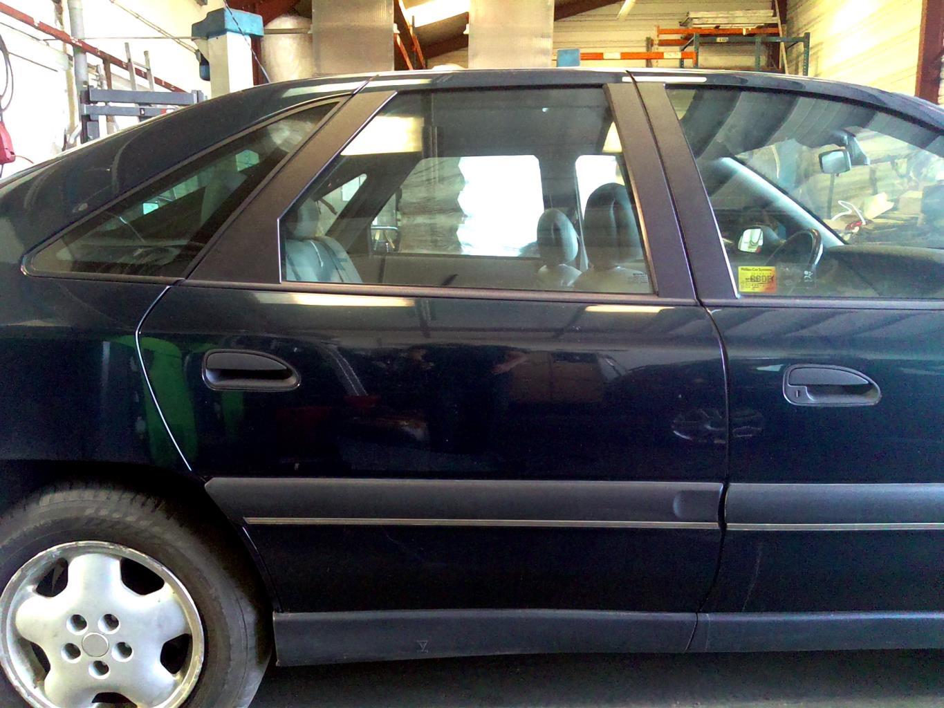 Porte avant gauche