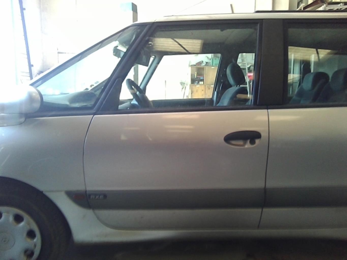 Porte avant gauche