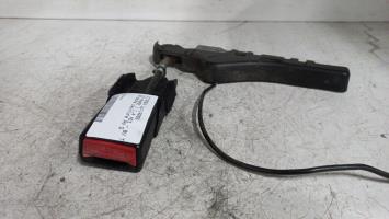 Attache ceinture avant droit