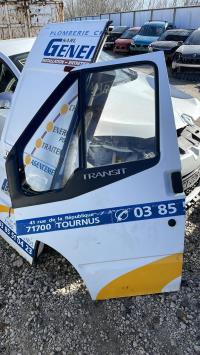 Porte avant gauche