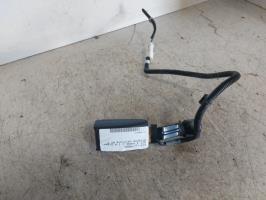 Attache ceinture avant droit