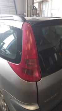 Fanale posteriore principale sinistro (luci)