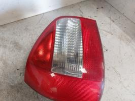 Fanale posteriore principale sinistro (luci)