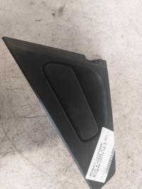 Tirador de puerta trasera derecha