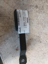 Attache ceinture avant droit