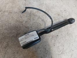 Attache ceinture avant gauche