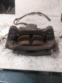 Etrier avant gauche (freinage)