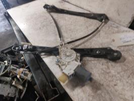 Leve vitre electrique avant droit
