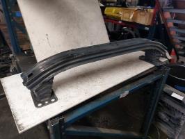Renfort pare choc avant (traverse)